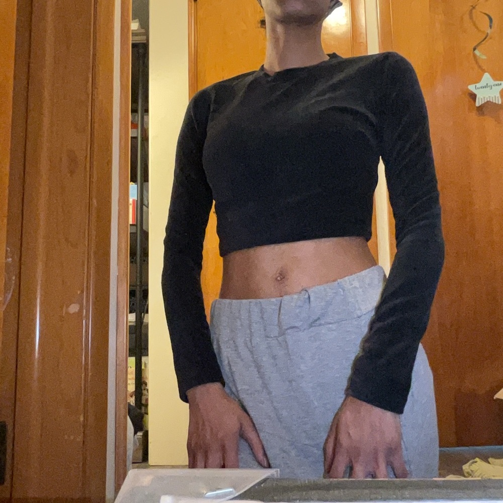 Wild Fable Black Long Sleeve Crop Sweatshirt